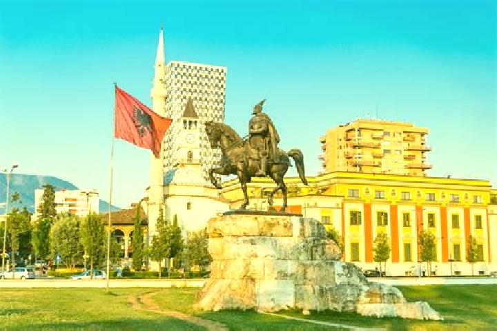 Madison, 26 — Escort in Shishtavec, Albania