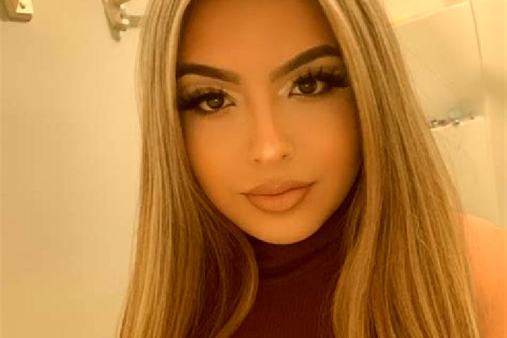 Madison, 27, a blonde dark-eyed latina companion based in Conselve. Offering Dinner Date, BDSM, Deep French Kissing, Party Girl. Available for incall and out...