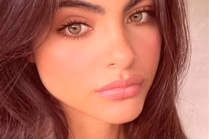 Madison, 27, a brunette grey-eyed indian companion based in Jonquerettes. Offering Duos, Fetish, Massage. Available for incall and outcall, overnight booking...