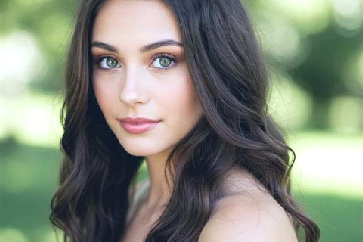 Madison, 27, a brunette hazel-eyed latina companion based in Ocracu. Offering Party Girl, Girlfriend Experience, Couples. Available for incall and outcall, d...
