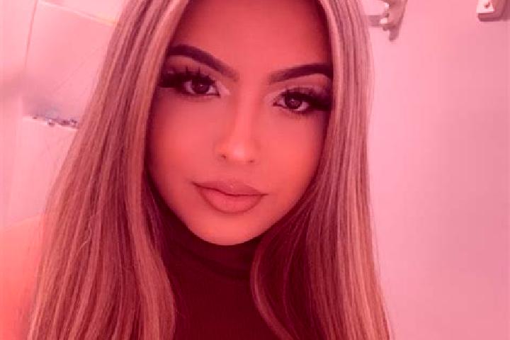 Madison, 27, a red brown-eyed latina companion based in West Tamworth. Offering BDSM, Girlfriend Experience, Party Girl, Massage, Striptease. Available for i...