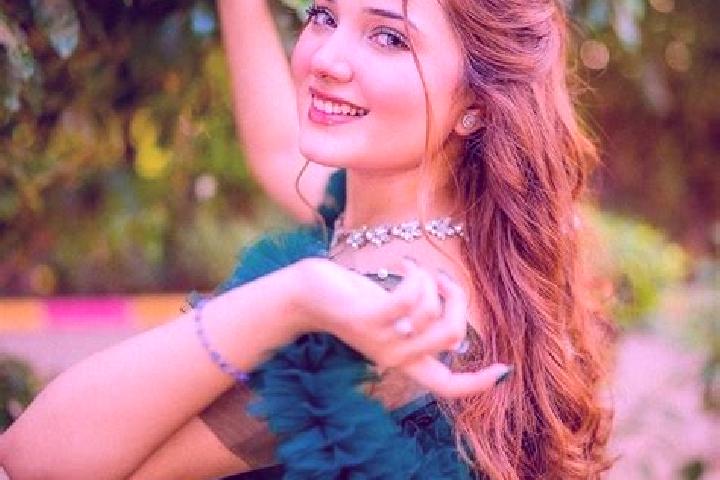 Madison, 27 — Escort in Dursh Khela, Pakistan