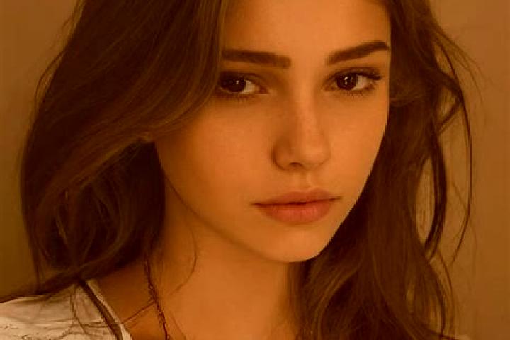 Madison, 28, a dark blonde grey-eyed slavic companion based in Xiaoliang. Offering GFE, Tantra, CIM. Available for incall and outcall, day and evening dates.