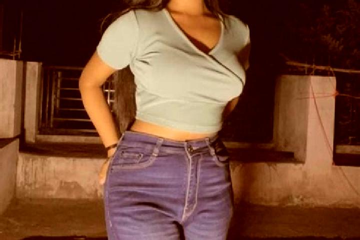 Madison, 31 — Escort in Neb Sarai, India