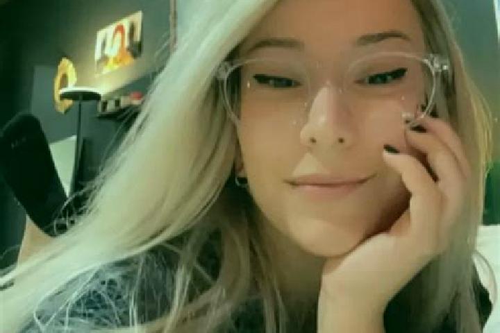 Madison, 32, a blonde grey-eyed caucasian companion based in Oitilon. Offering 69, A-Level, Striptease, Party Girl, Dinner Date. Available for incall and out...