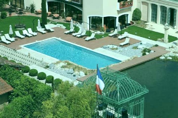 Madison, 32 — Escort in Polliat, France