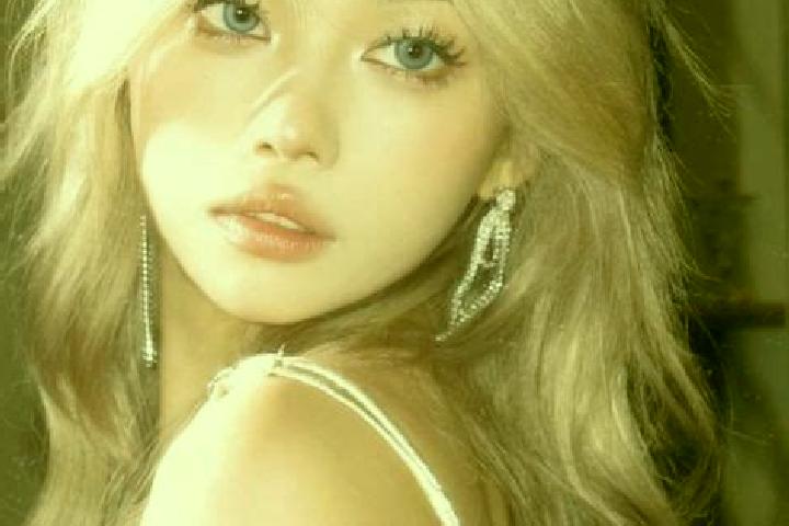 Madison, 33, a blonde grey-eyed asian companion based in Iacri. Offering CIM, Massage, GFE, 69. Available for incall and outcall, overnight bookings available.