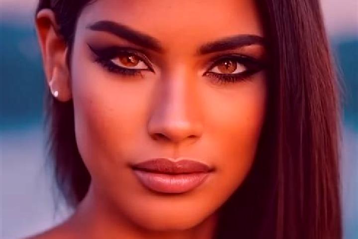 Madison, 33, a dark blonde amber-eyed latina companion based in Santa Lucia Potrerillo. Offering Fetish, Girlfriend Experience, Overnight. Available for inca...