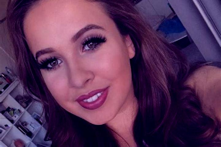 Madison, 36, a brunette grey-eyed european companion based in Potenza. Offering Girlfriend Experience, GFE, Overnight, A-Level, Travel Companion. Available f...
