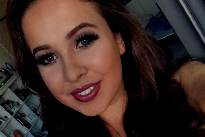 Madison, 38, a auburn brown-eyed caucasian companion based in Shtormovoye. Offering Massage, GFE, Duos, Dinner Date. Available for incall and outcall, overni...