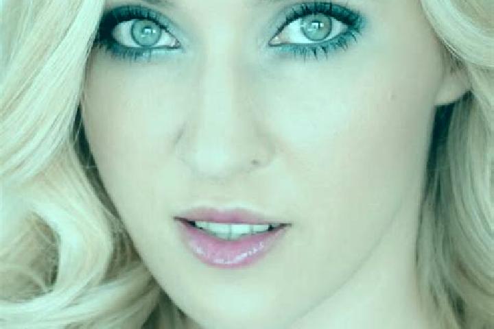 Madison, 38, a blonde green-eyed caucasian companion based in La Chaux. Offering Overnight, Travel Companion, Dinner Date. Available for incall and outcall, ...