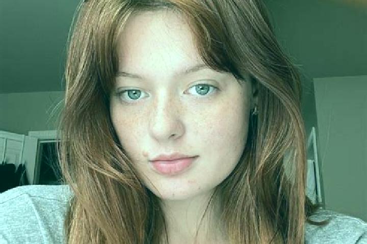 Madison, 38, a red dark-eyed mediterranean companion based in Ailano. Offering Deep French Kissing, Prostate Massage, CIM, Domination. Available for incall a...