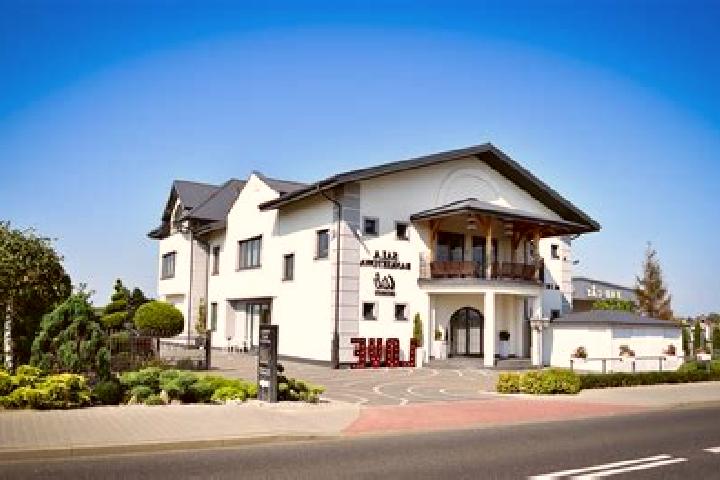 Madison, 39 — Escort in Warta, Poland