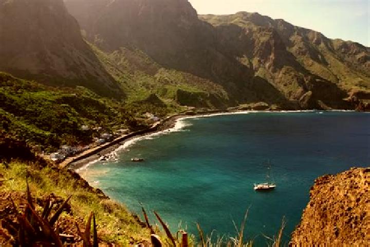 Maya, 20 — Escort in Faja de Baixo, Cape Verde