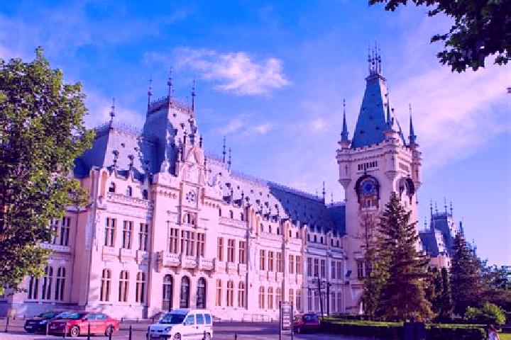Maya, 20 — Escort in Rascaeti, Romania