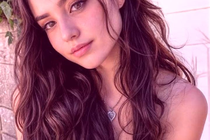 Maya, 22, a auburn amber-eyed middle eastern companion based in Zacacoyuca. Offering Massage, Girlfriend Experience. Available for incall and outcall, overni...