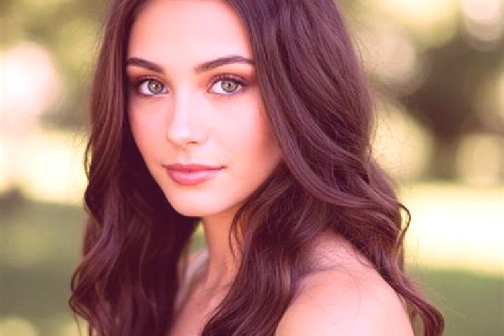 Maya, 22, a brunette hazel-eyed caucasian companion based in Senor del Pozo. Offering Party Girl, Duos, 69. Available for incall and outcall, overnight booki...
