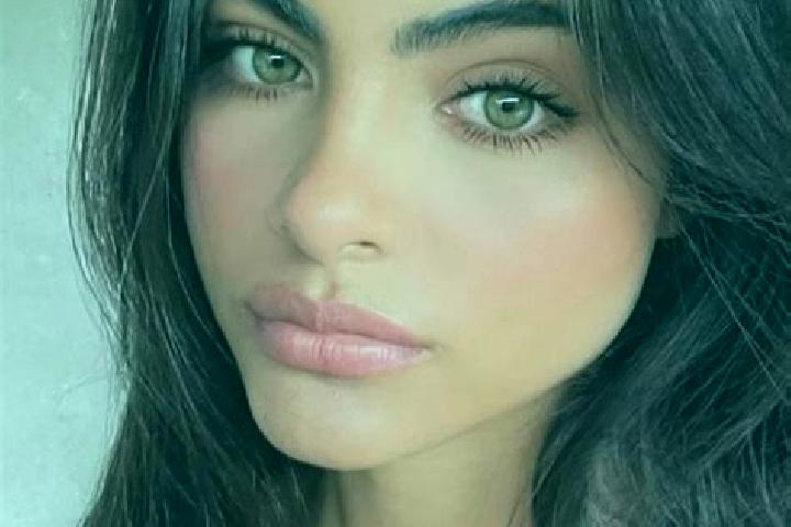 Maya, 23, a blonde hazel-eyed middle eastern companion based in Laguna Beach. Offering GFE, Girlfriend Experience, 69. Available for incall and outcall, day ...