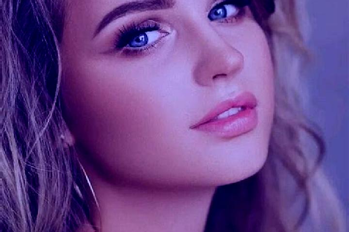 Maya, 23, a dark blonde blue-eyed middle eastern companion based in Xixingo de los Reyes. Offering Party Girl, Roleplay, Domination, Travel Companion. Availa...
