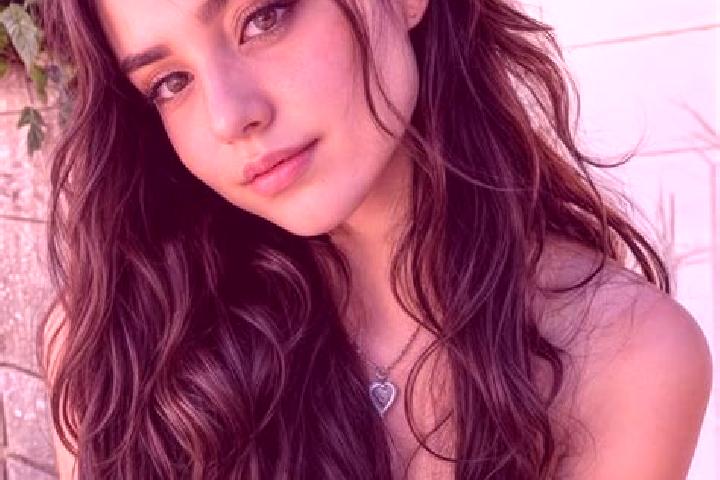Maya, 23, a dark blonde hazel-eyed middle eastern companion based in Bliesdorf. Offering Roleplay, Travel Companion, Party Girl, Erotic Massage. Available fo...