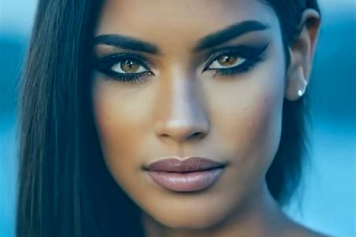 Maya, 24, a black amber-eyed latina companion based in Lotbiniere. Offering Roleplay, Girlfriend Experience, Overnight, Duos. Available for incall and outcal...