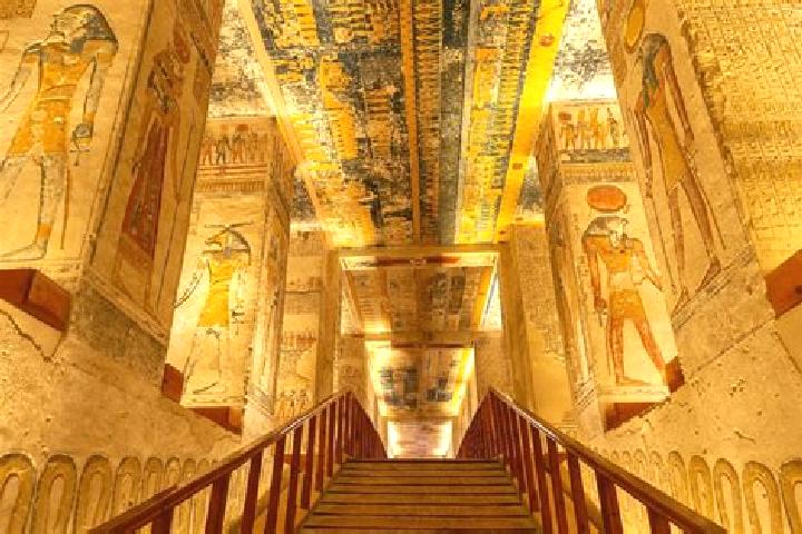 Maya, 24 — Escort in Bani Ubayd, Egypt