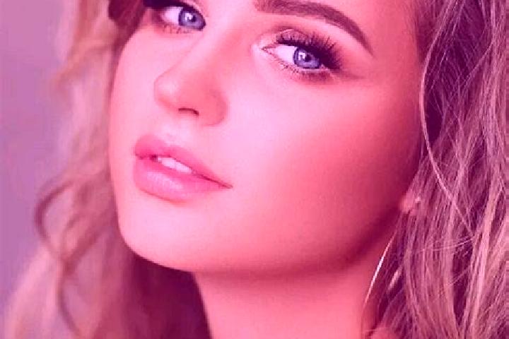 Maya, 25, a dark blonde blue-eyed ebony companion based in Volkenschwand. Offering GFE, Domination, Deep French Kissing, Striptease. Available for incall and...
