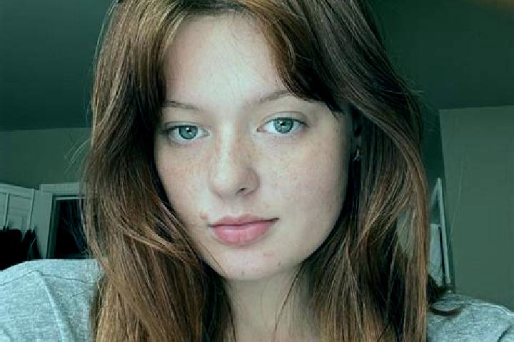 Maya, 25, a red grey-eyed caucasian companion based in Alangudi. Offering Overnight, Couples, Duos. Available for incall and outcall, overnight bookings avai...