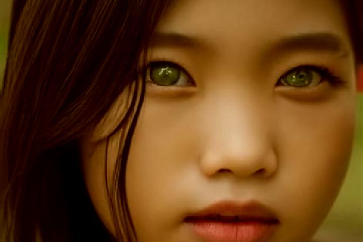 Maya, 26, a brunette green-eyed asian companion based in Sotresgudo. Offering Erotic Massage, Roleplay, Deep French Kissing. Available for incall and outcall...
