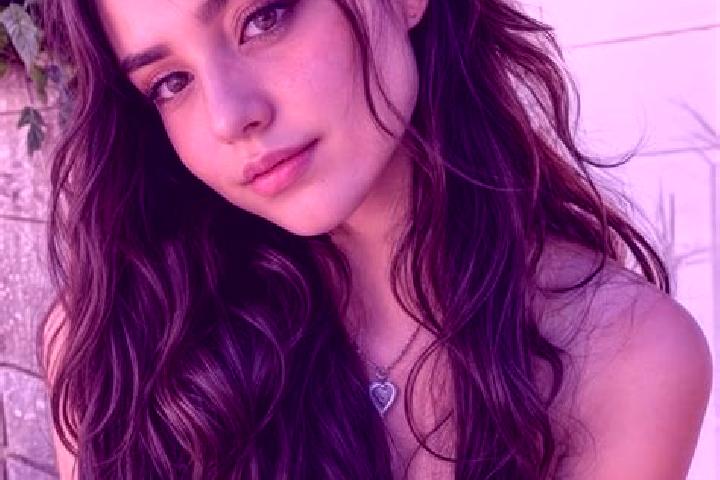 Maya, 27, a black hazel-eyed latina companion based in Roxburgh Park. Offering Deep French Kissing, CIM, Girlfriend Experience, Dinner Date. Available for in...