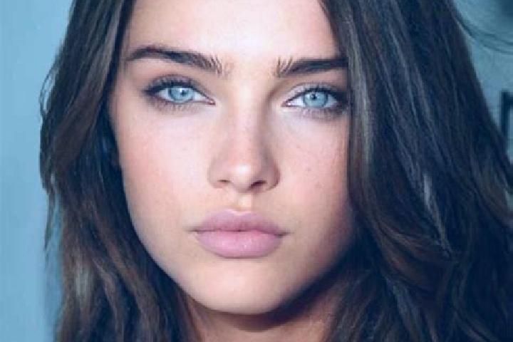 Maya, 27, a brunette grey-eyed caucasian companion based in Strugari. Offering A-Level, Travel Companion, 69. Available for incall and outcall, day and eveni...
