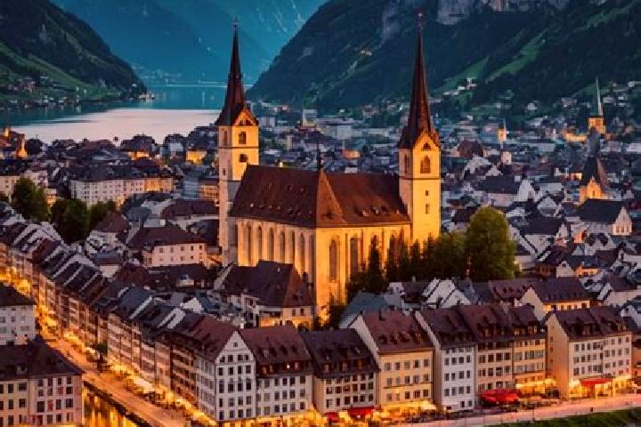 Maya, 27 — Escort in Buenzen, Switzerland
