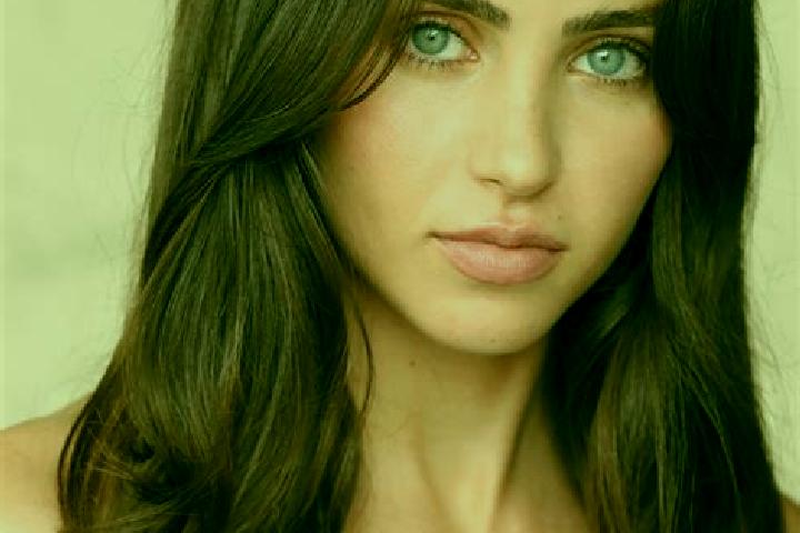 Maya, 28, a brunette dark-eyed mixed companion based in Adhruh. Offering BDSM, Roleplay, Striptease, OWO. Available for incall and outcall, overnight booking...