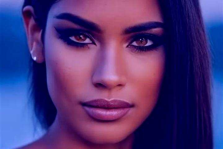Maya, 29, a black amber-eyed latina companion based in Panjir. Offering Fetish, Prostate Massage, Striptease, Duos, Overnight. Available for incall and outca...