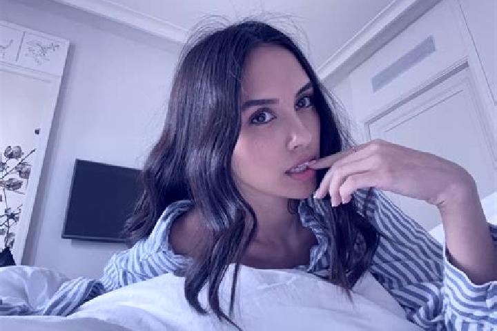 Maya, 29, a brunette amber-eyed indian companion based in Mirsid. Offering Roleplay, Girlfriend Experience, Couples. Available for incall and outcall, day an...
