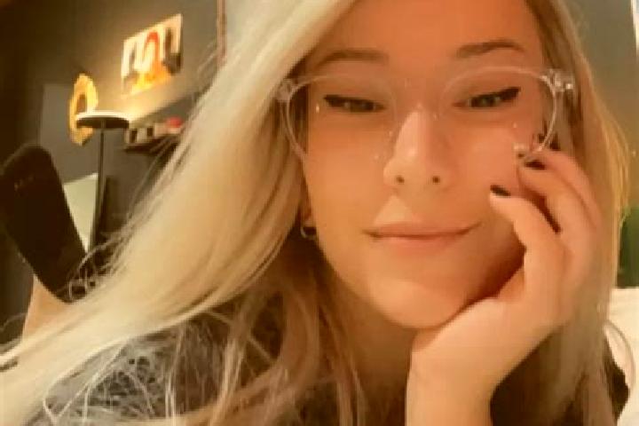 Maya, 30, a blonde amber-eyed indian companion based in Lovasbereny. Offering OWO, Dinner Date, Duos, BDSM, CIM. Available for incall and outcall, day and ev...
