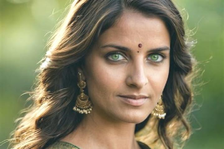 Maya, 30, a chestnut green-eyed indian companion based in Topaga. Offering A-Level, Domination, GFE, Fetish, Party Girl. Available for incall and outcall, da...
