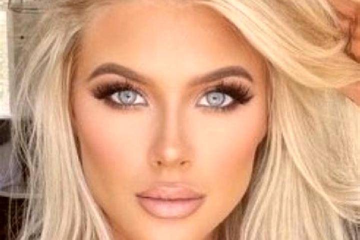 Maya, 30, a platinum blonde hazel-eyed mediterranean companion based in Minnehaha. Offering Striptease, Travel Companion, A-Level. Available for incall and o...
