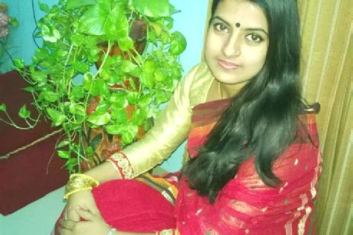 Maya, 30 — Escort in Bagra, India