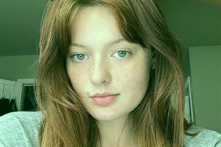 Maya, 31, a auburn amber-eyed slavic companion based in Simenqian. Offering Couples, Roleplay, Deep French Kissing, Prostate Massage, Travel Companion. Avail...