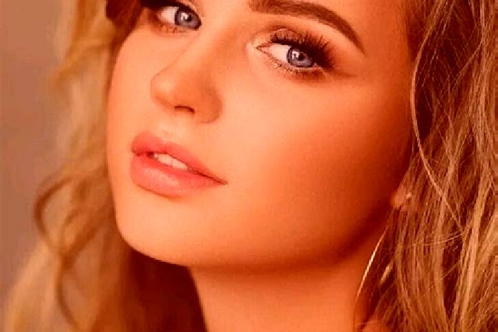 Maya, 32, a dark blonde blue-eyed slavic companion based in Lesoumaso. Offering GFE, Couples, Party Girl. Available for incall and outcall, overnight booking...