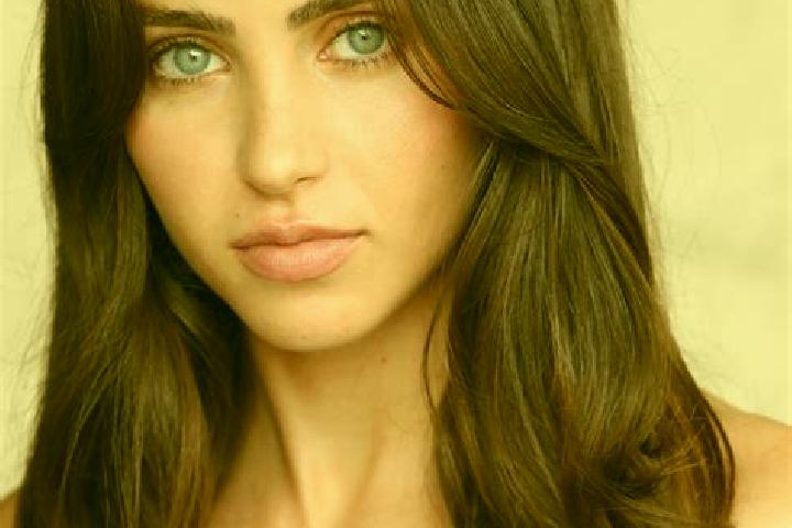 Maya, 33, a chestnut dark-eyed latina companion based in Barrio de la Concepcion. Offering Girlfriend Experience, Domination, 69, CIM. Available for incall a...