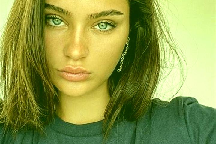 Maya, 34, a brunette blue-eyed ebony companion based in Nieves. Offering Striptease, Erotic Massage, OWO. Available for incall and outcall, day and evening d...