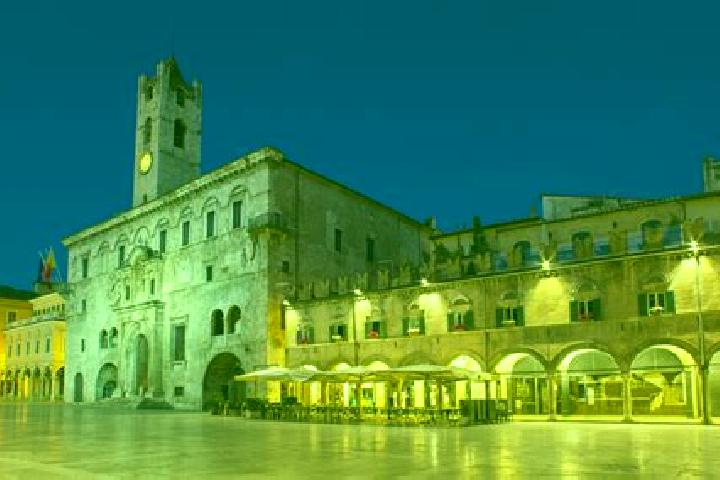 Maya, 34 — Escort in Montemonaco, Italy