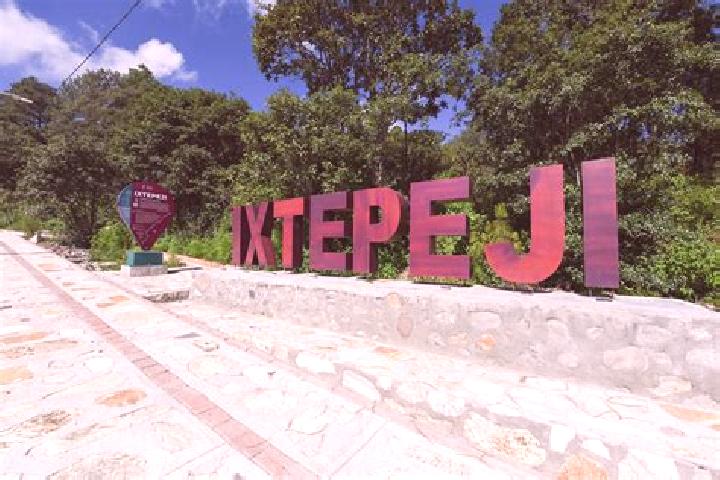 Maya, 35 — Escort in Santa Catarina Ixtepeji, Mexico