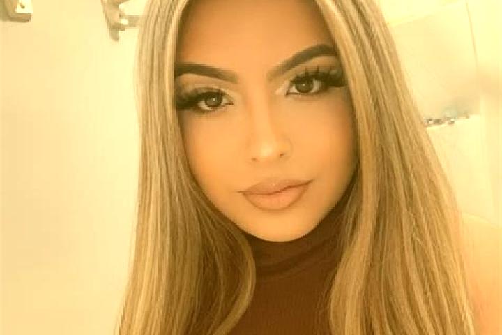 Maya, 36, a blonde grey-eyed latina companion based in Dufferin Grove. Offering Tantra, Duos, A-Level. Available for incall and outcall, day and evening dates.