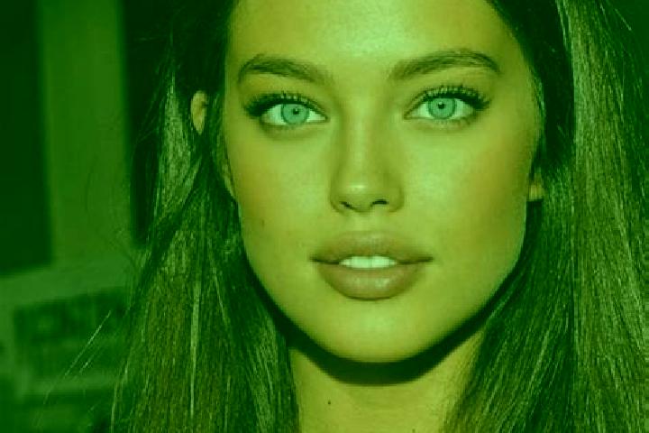 Maya, 36, a chestnut green-eyed caucasian companion based in Siminicea. Offering Striptease, Overnight, Travel Companion. Available for incall and outcall, o...