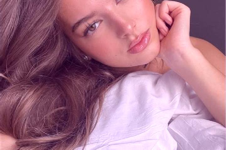 Maya, 36, a chestnut green-eyed latina companion based in Brembio. Offering Tantra, A-Level, GFE. Available for incall and outcall, day and evening dates.