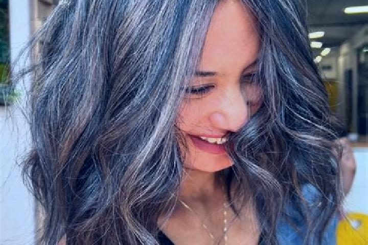 Maya, 37, a brunette grey-eyed mixed companion based in Wedgefield. Offering Couples, Erotic Massage, Party Girl. Available for incall and outcall, day and e...