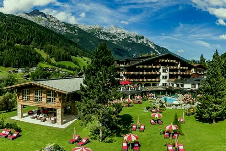Maya, 37 — Escort in Schoenberg im Stubaital, Austria
